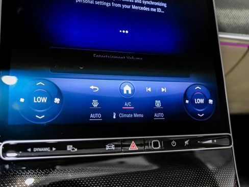 Used 2025 Mercedes-Benz S 580 4MATIC Sedan image 25