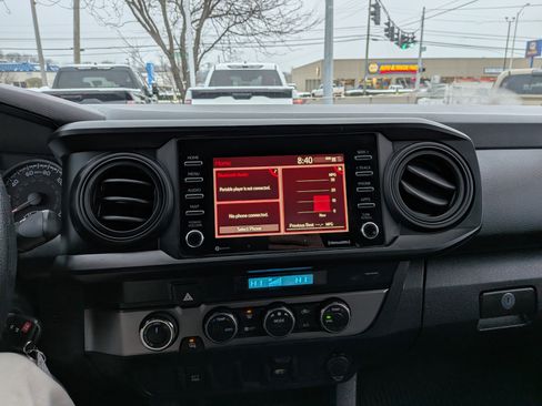 Used 2022 Toyota Tacoma SR image 19