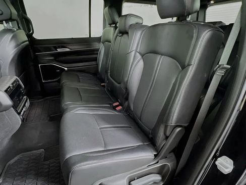 Used 2024 Jeep Wagoneer Series III w/ Premium Group I image 26