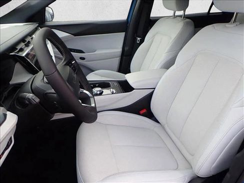 New 2026 Jeep Cherokee Laredo AWD/4WD image 11