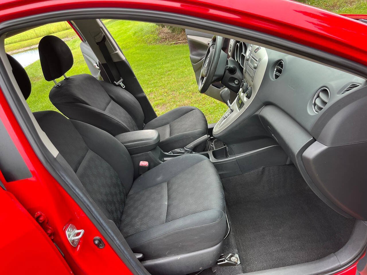 Used 2010 Toyota Matrix w/ PWR Pkg FWD image 5