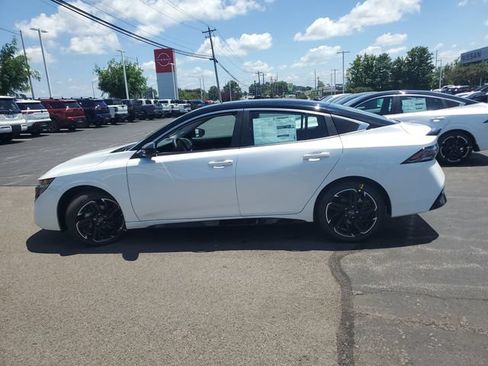 New 2026 Nissan Sentra SR w/ SR All Weather Package FWD image 4