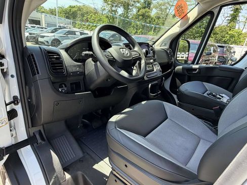 Used 2026 RAM ProMaster 2500 w/ Convenience Group FWD image 21