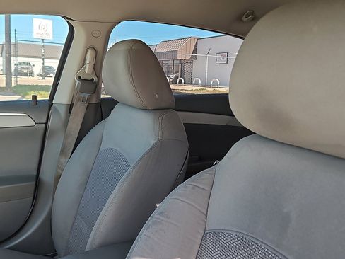 Used 2012 Chevrolet Malibu LS image 11