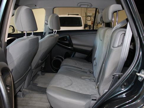 Used 2011 Toyota RAV4 2WD w/ Base L4 Extra Value Pkg image 18