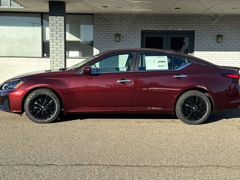 New 2025 Nissan Altima 2.5 SV w/ SV Special Edition Package image 7