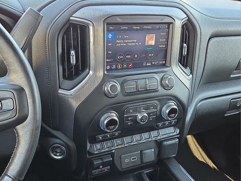 Used 2020 GMC Sierra 2500 Denali w/ Denali Ultimate Package image 16