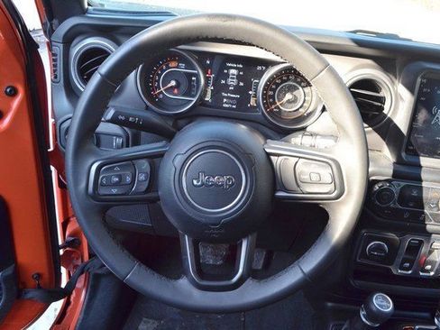 Used 2023 Jeep Wrangler Sport S image 19