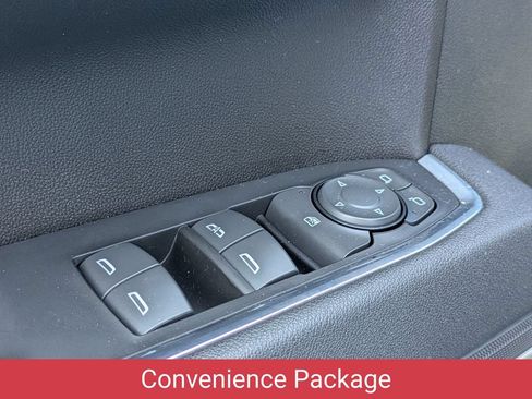 Used 2025 Chevrolet Silverado 1500 LT Trail Boss w/ Convenience Package II AWD/4WD image 11
