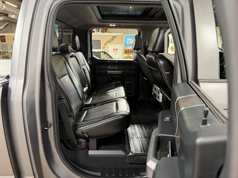 Used 2021 Ford F250 Lariat w/ Lariat Ultimate Package AWD/4WD image 18