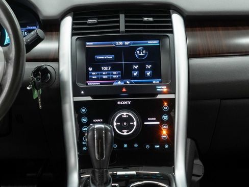 Used 2013 Ford Edge Limited AWD/4WD image 18