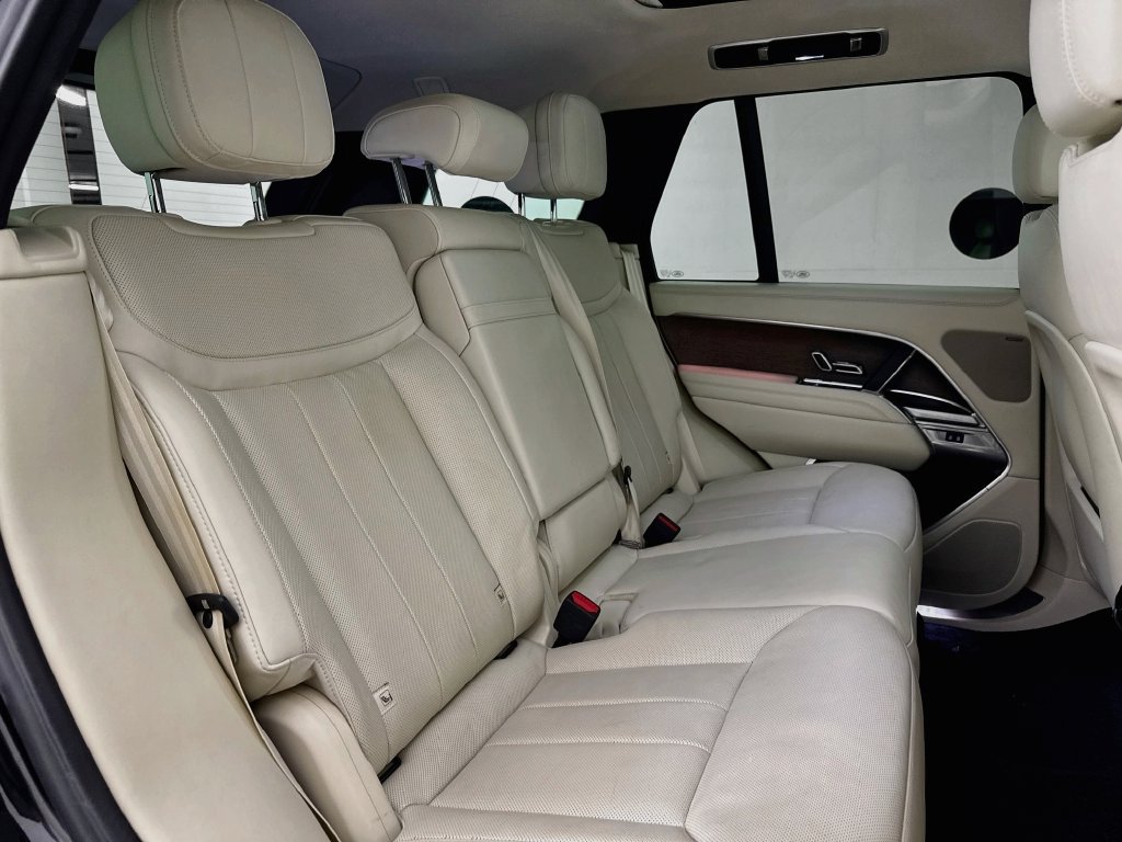 Certified 2023 Land Rover Range Rover SE AWD/4WD image 28