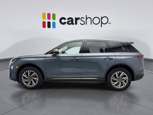 Used 2023 Lincoln Corsair AWD image 2