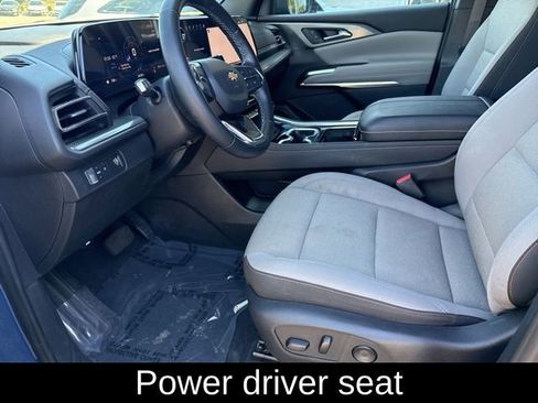 Used 2024 Chevrolet Traverse LT image 19