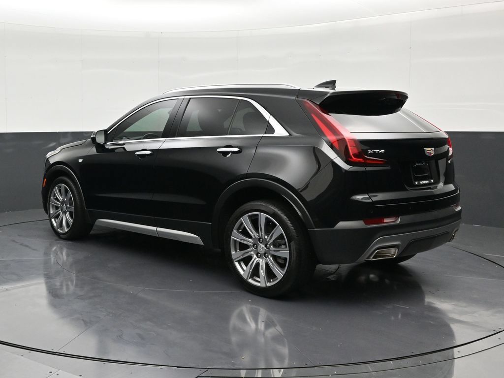 Used 2023 Cadillac XT4 Premium Luxury FWD image 3