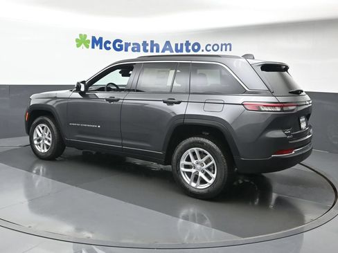 Used 2025 Jeep Grand Cherokee Laredo X w/ Luxury Tech Group I AWD/4WD image 27