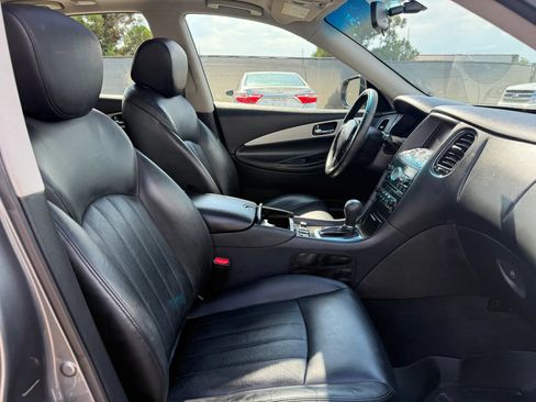 Used 2017 INFINITI QX50 AWD image 18