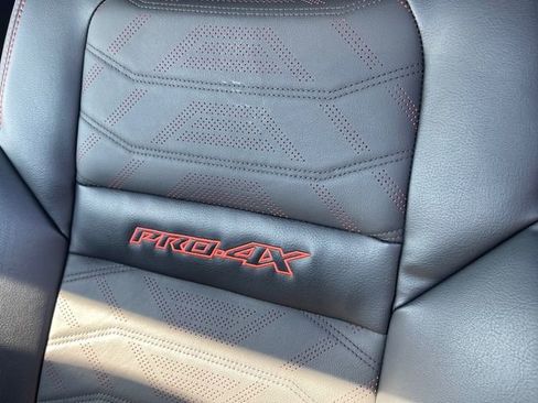 Used 2025 Nissan Frontier PRO-4X w/ Pro Premium Package image 12