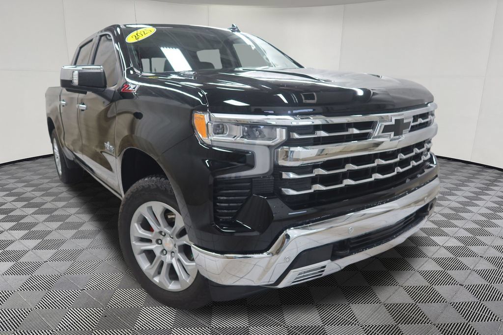 Used 2025 Chevrolet Silverado 1500 LTZ w/ LTZ Premium Texas Edition AWD/4WD image 3