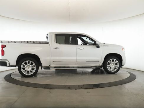 Used 2023 Chevrolet Silverado 1500 High Country w/ High Country Premium Package image 7