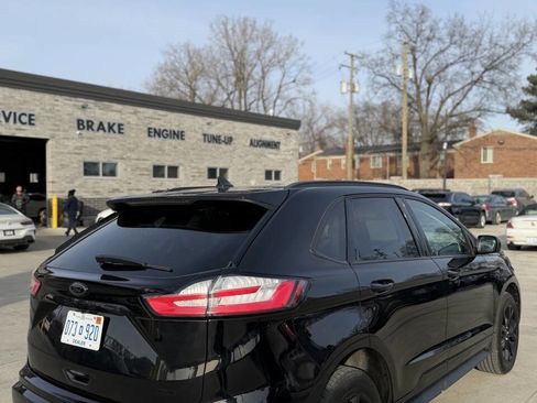 Used 2022 Ford Edge SE w/ Black Appearance Package image 5