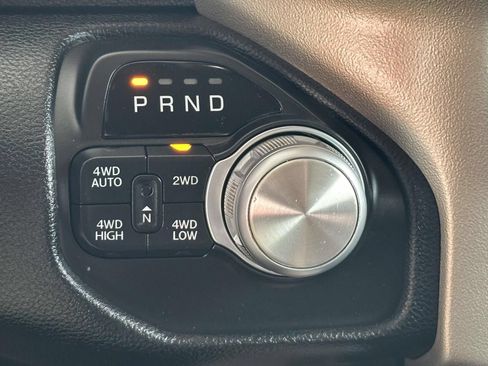 Used 2019 RAM 1500 Laramie AWD/4WD image 14