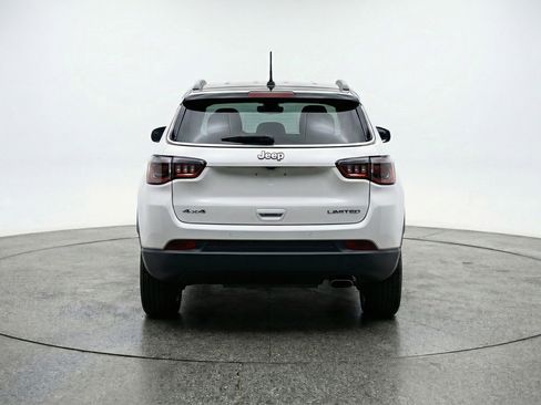 Used 2025 Jeep Compass Limited AWD/4WD image 7