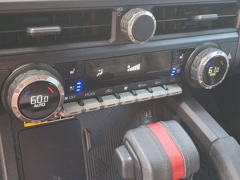 Used 2025 Toyota Tacoma TRD Pro w/ Tow Tech Package AWD/4WD image 15