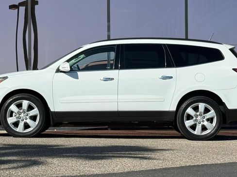 Used 2017 Chevrolet Traverse LT w/ Style and Technology Package AWD/4WD image 5