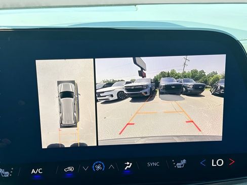 Used 2025 Chevrolet Tahoe LT AWD/4WD image 20