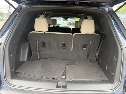 Used 2023 Chevrolet Traverse LS w/ Safety Package image 23