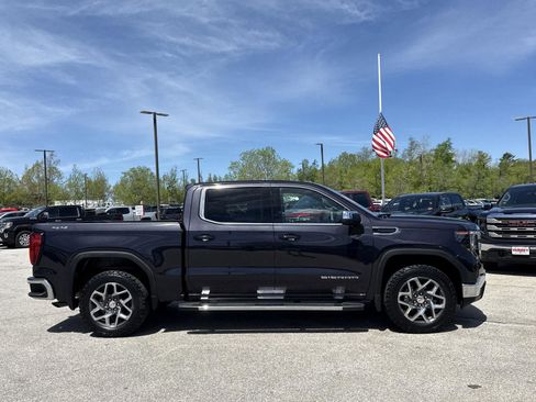 Used 2023 GMC Sierra 1500 SLE AWD/4WD image 7