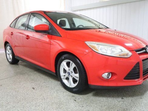 Used 2012 Ford Focus SE w/ SE Sport Pkg FWD image 5