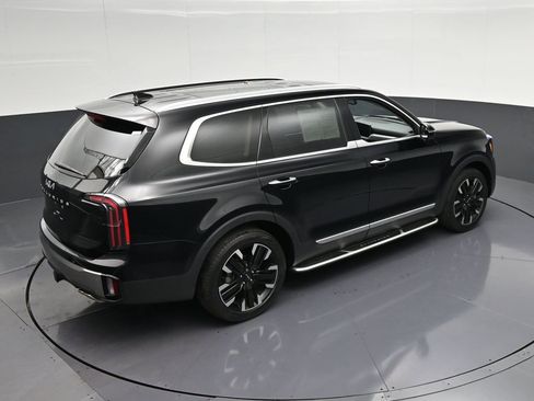 Used 2024 Kia Telluride SX w/ Towing Package FWD image 22