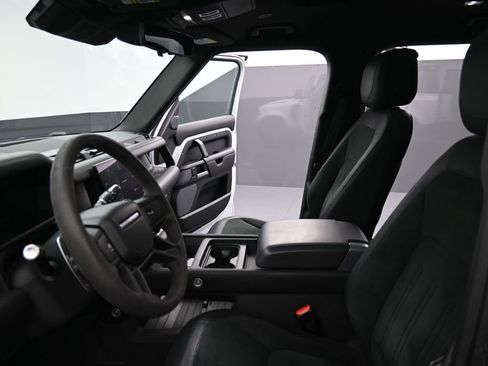 Used 2022 Land Rover Defender 110 V8 image 24