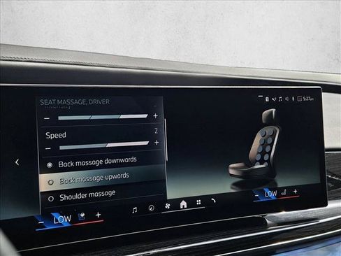 Used 2025 BMW 760i xDrive w/ Executive Package AWD/4WD image 25