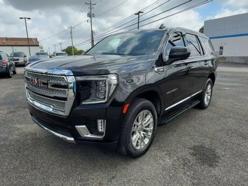 Used 2023 GMC Yukon SLT AWD/4WD image 4