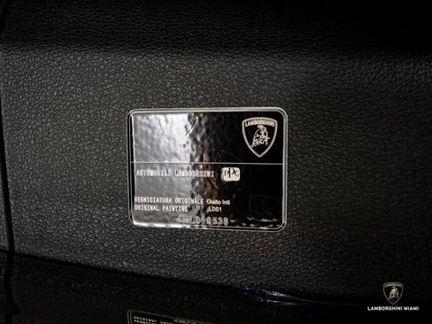 Used 2024 Lamborghini Urus Performante image 24