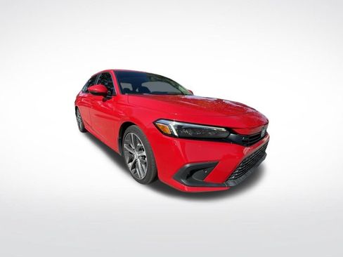 Used 2022 Honda Civic Touring image 2