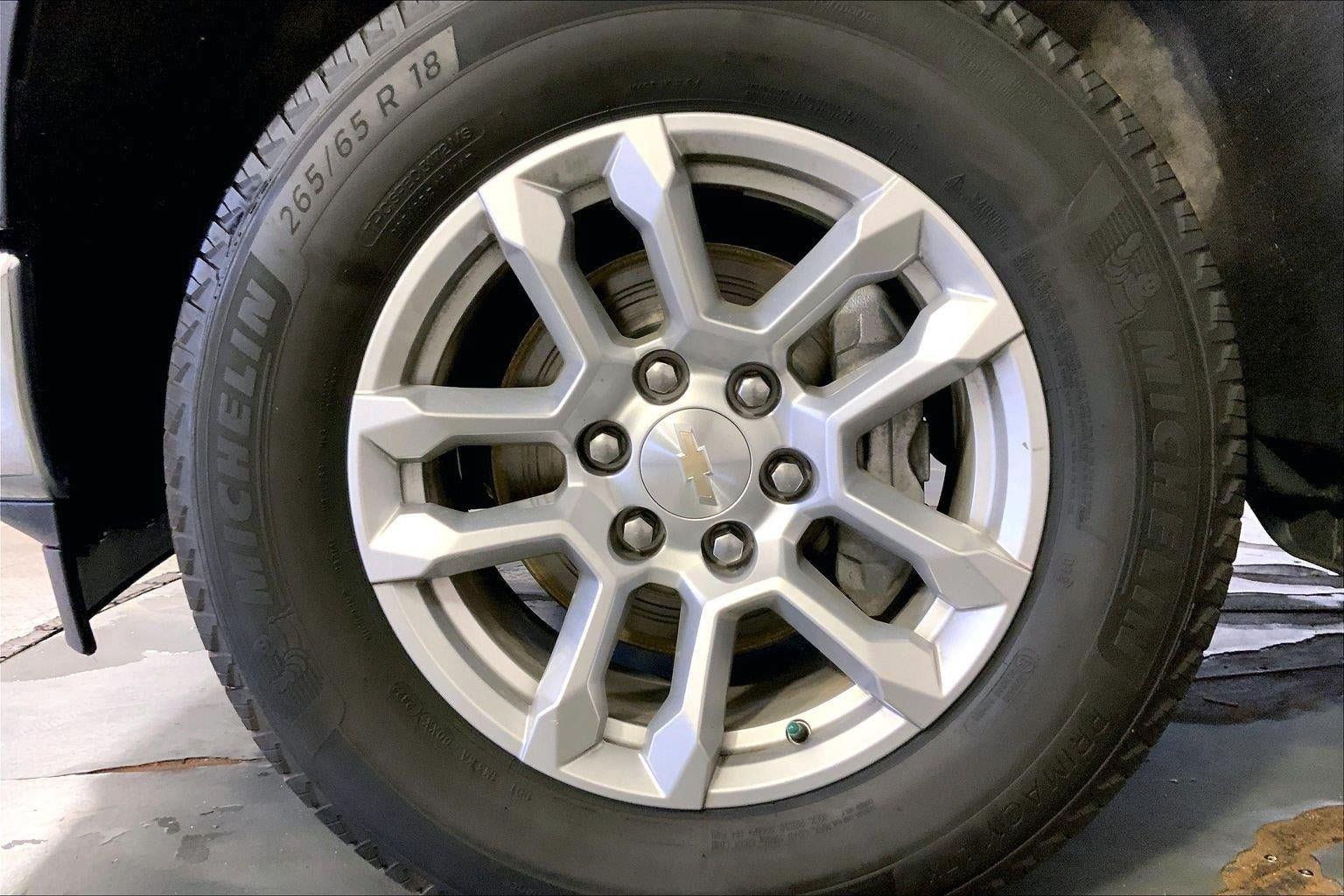 Used 2023 Chevrolet Silverado 1500 LT AWD/4WD image 9