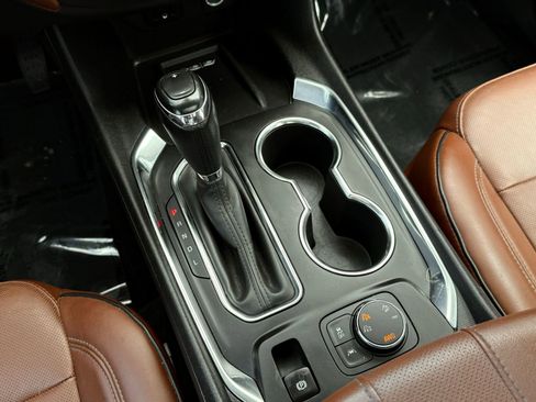 Used 2018 Chevrolet Traverse High Country AWD/4WD image 37