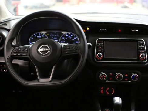 Certified 2025 Nissan Kicks Play S image 17