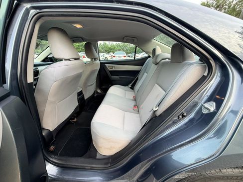 Used 2014 Toyota Corolla LE FWD image 11