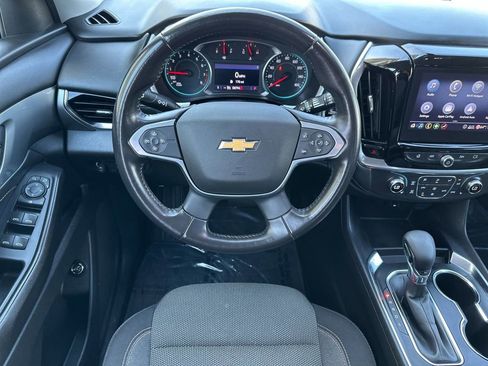 Used 2021 Chevrolet Traverse LT FWD image 13