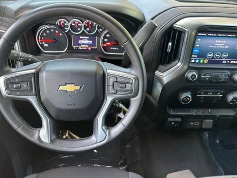 Used 2023 Chevrolet Silverado 2500 LT AWD/4WD image 28