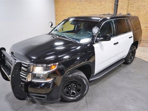 Used 2020 Chevrolet Tahoe 2WD w/ Enhanced Driver Alert Package image 2