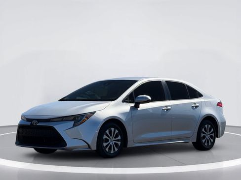 Used 2022 Toyota Corolla LE w/ Carpet Mat Package (TMS) FWD image 2