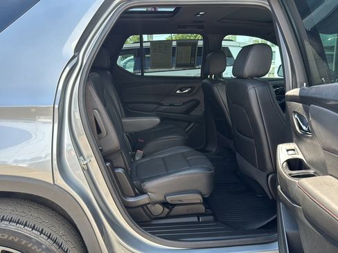 Used 2023 Chevrolet Traverse RS AWD/4WD image 22