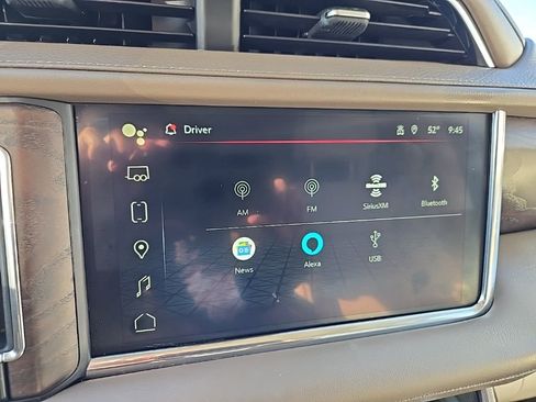 Used 2023 GMC Yukon XL Denali image 30