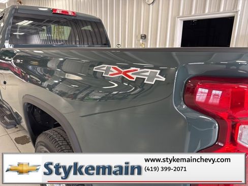 Used 2025 Chevrolet Silverado 2500 LT w/ Convenience Package image 14